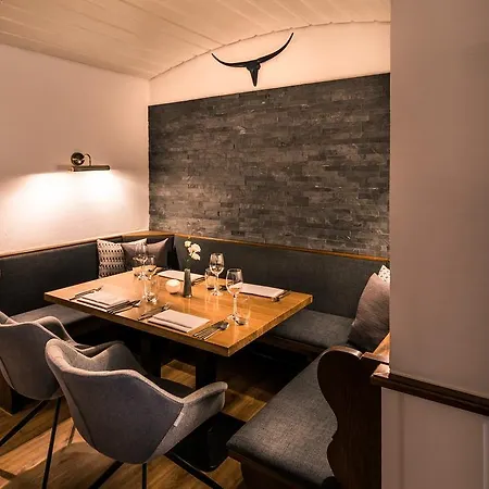 Kreuzblume & Restaurant 호텔